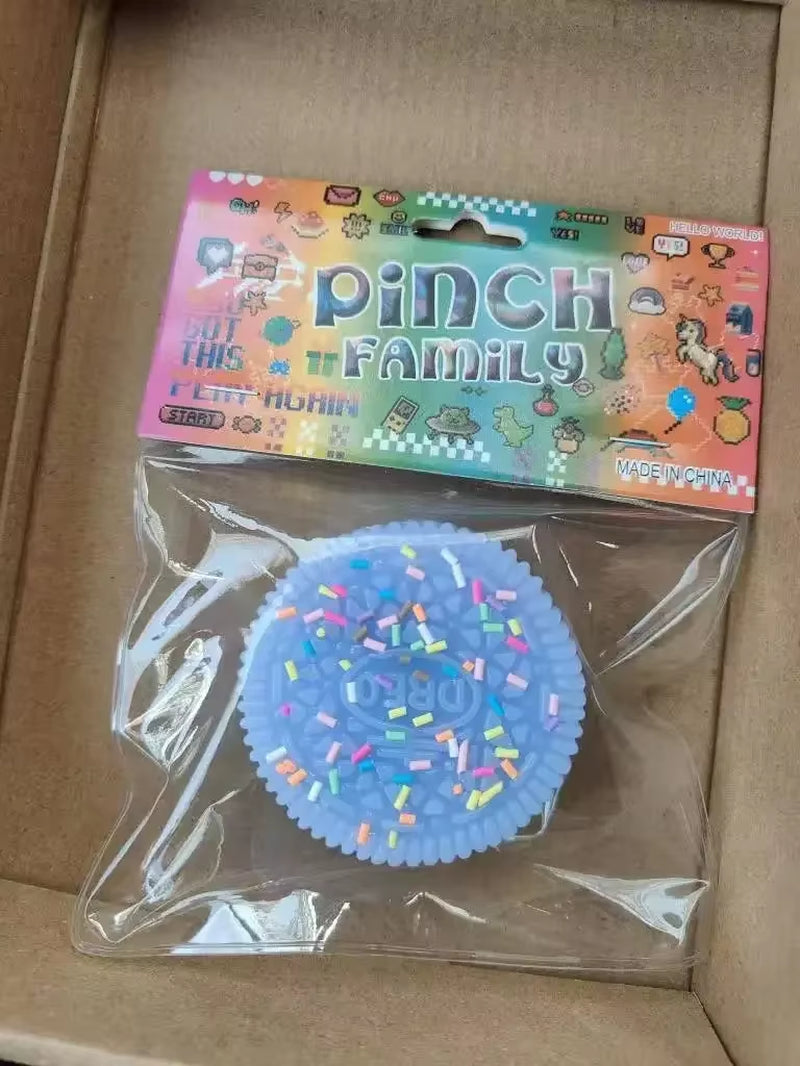 Cute Biscuit Stress Silicone Statue Stretchable Squeeze Cookie Pinch Figurines Soft Pinching Figure Home Decor Creative Gifts