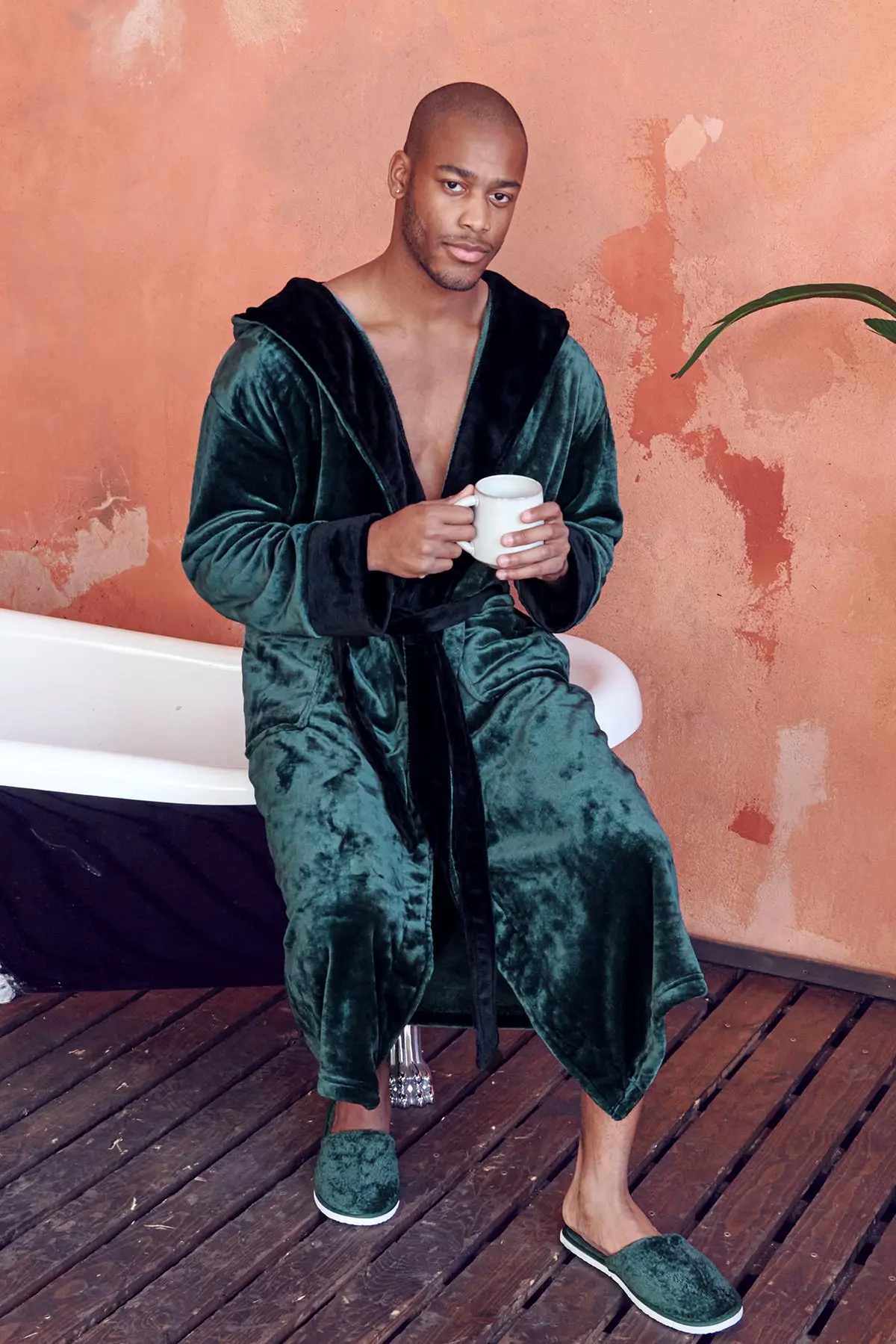 Men’s Robe with Hood - Elle Ere Peace