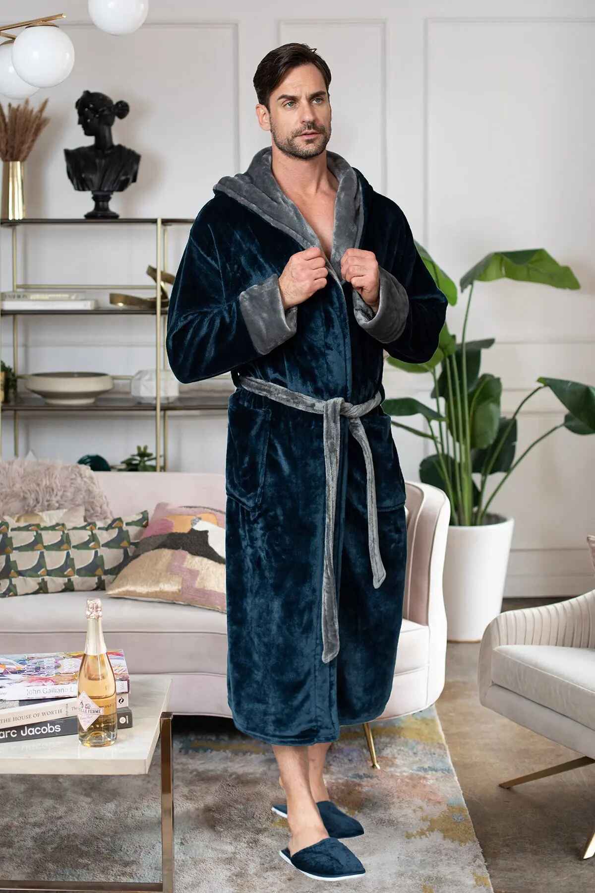 Men’s Robe with Hood - Elle Ere Peace