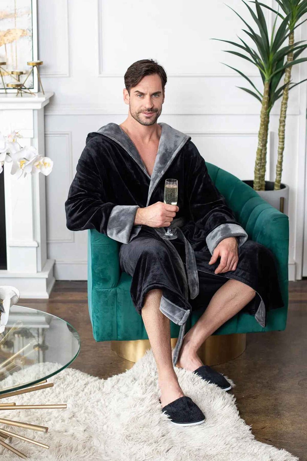 Men’s Robe with Hood - Elle Ere Peace