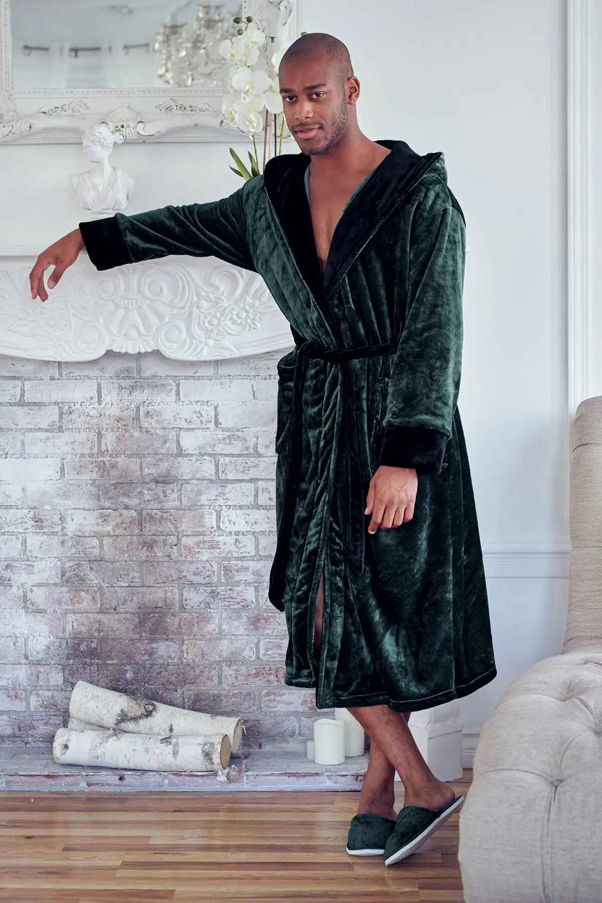 Men’s Robe with Hood - Elle Ere Peace