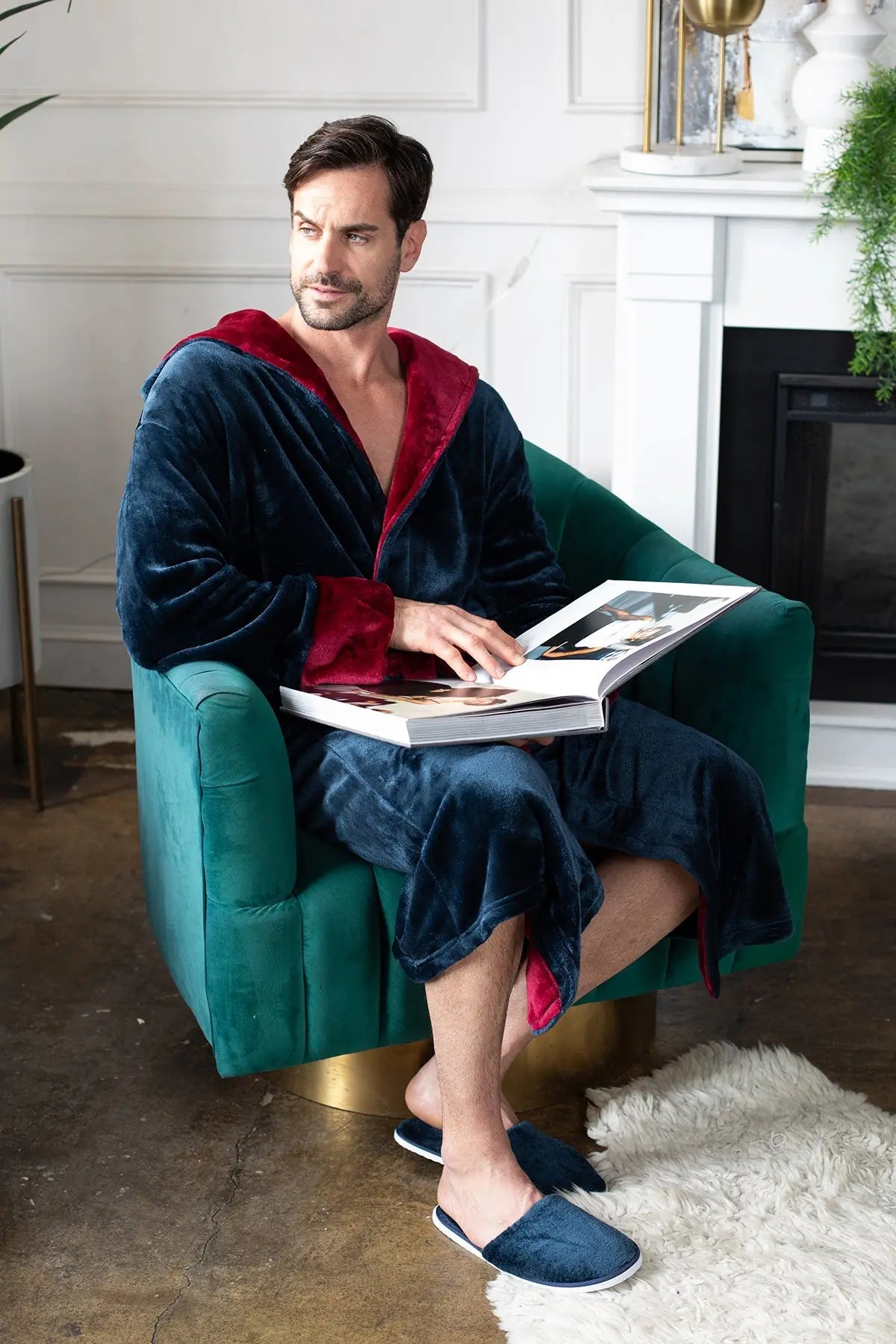 Men’s Robe with Hood - Elle Ere Peace