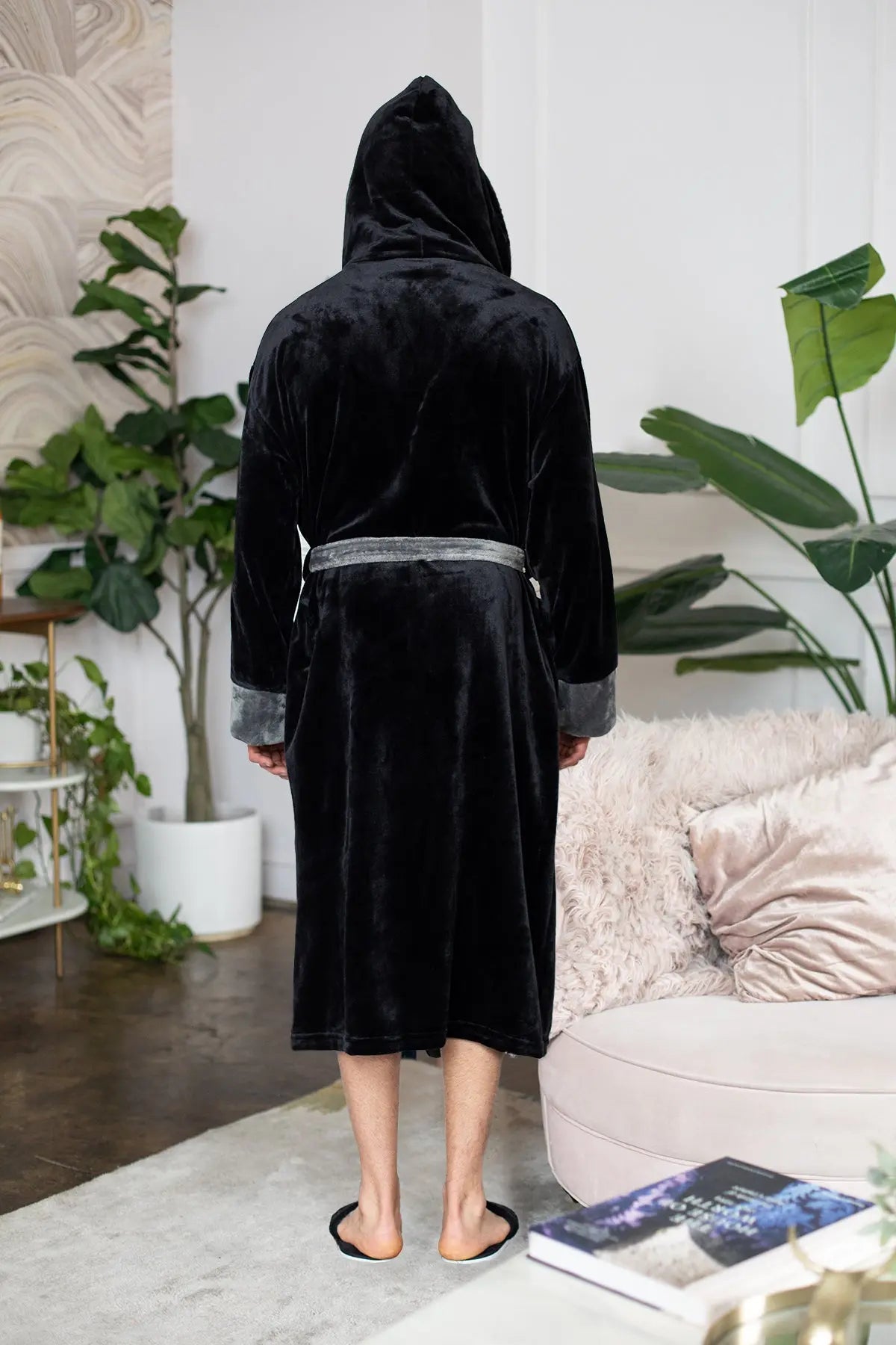 Men’s Robe with Hood - Elle Ere Peace