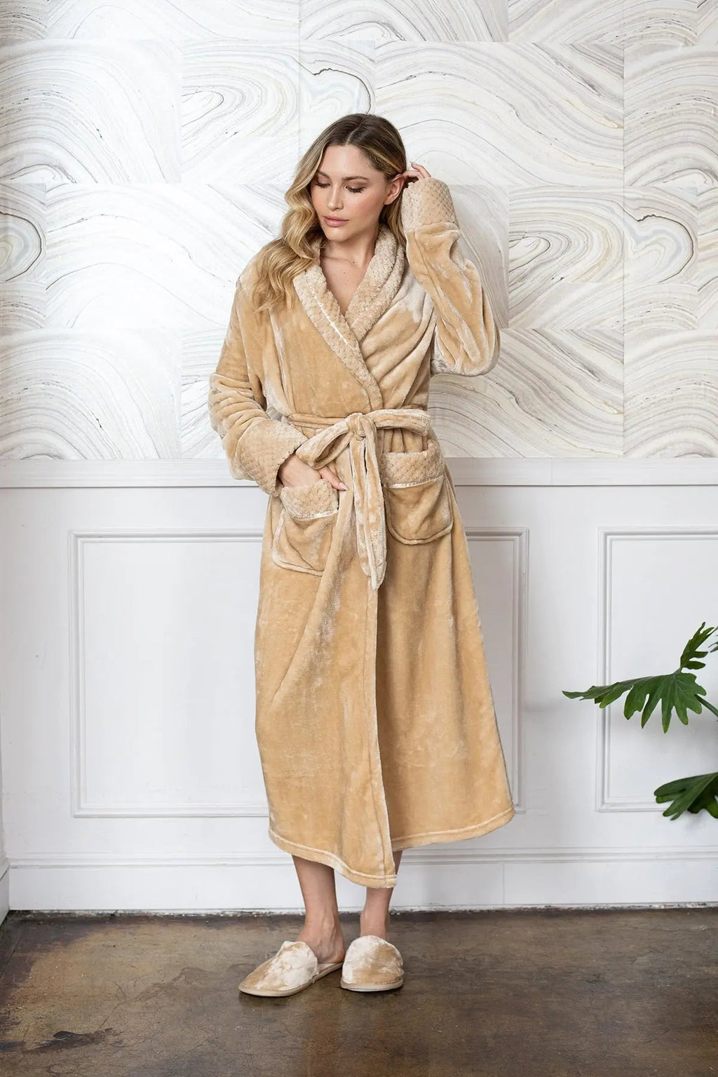 Women's Ultra Soft Plush Bathrobe - Elle Ere Peace